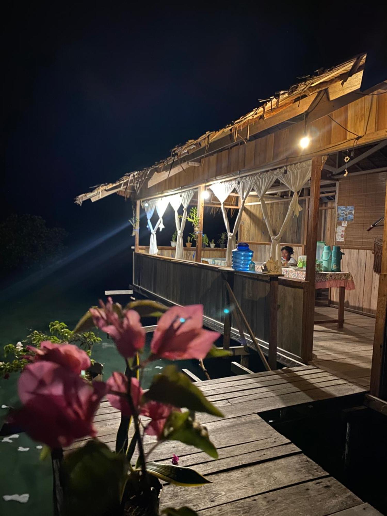 Nyanse Homestay - Raja Ampat Besir Esterno foto